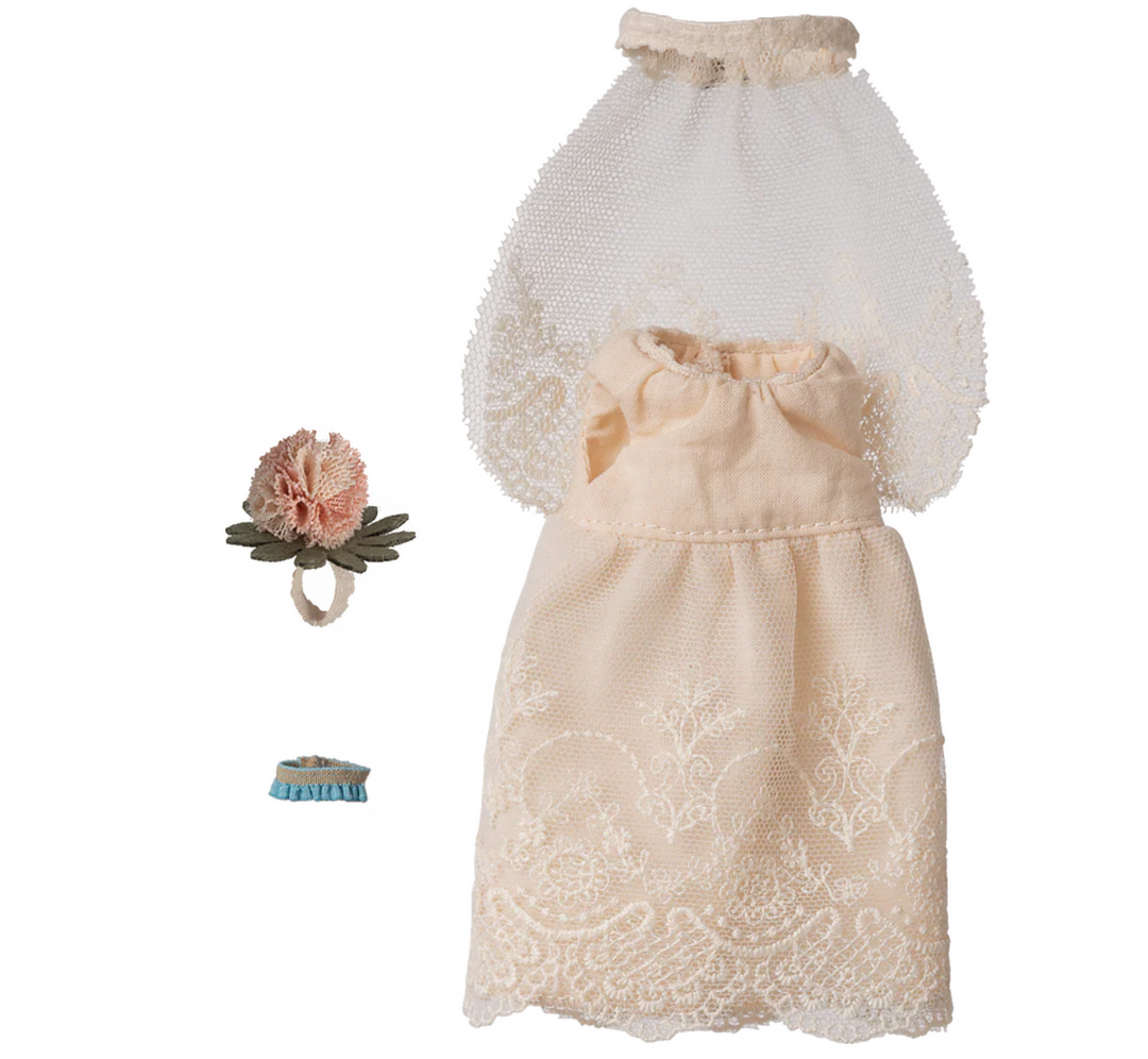 Wedding Dress, Mum Mouse