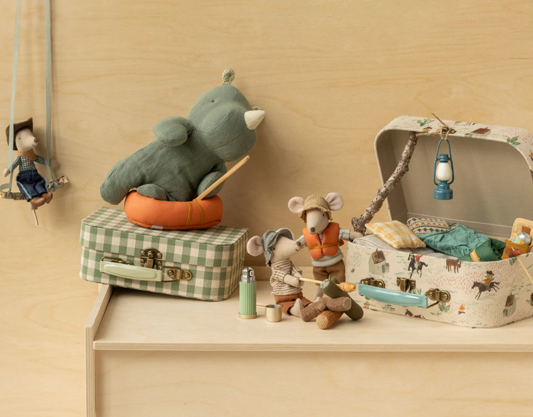 Hiker Mouse, Big Brother in Brown Stripes