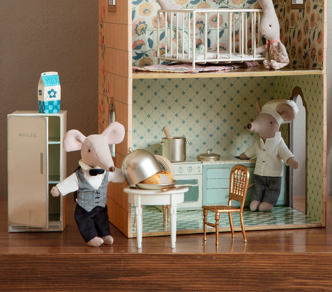 Side Table, Mouse
