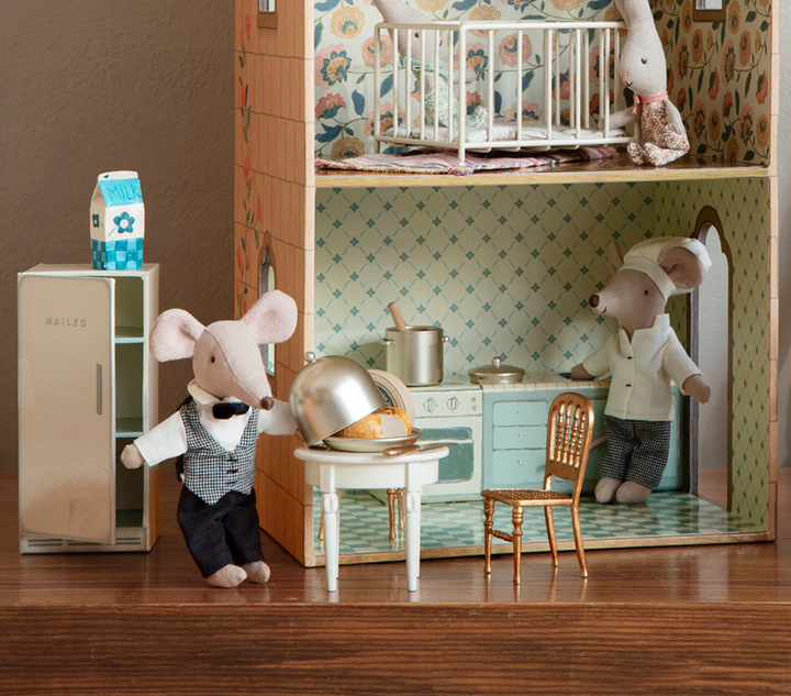 Side Table, Mouse