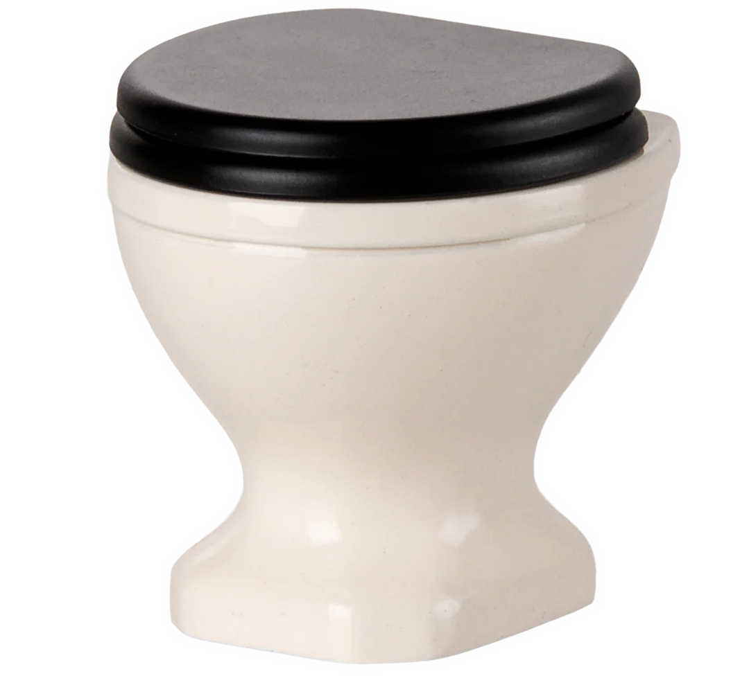 Water Closet, Mouse