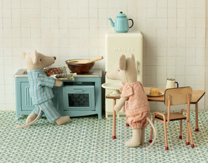 Kitchen for Mouse, Blue