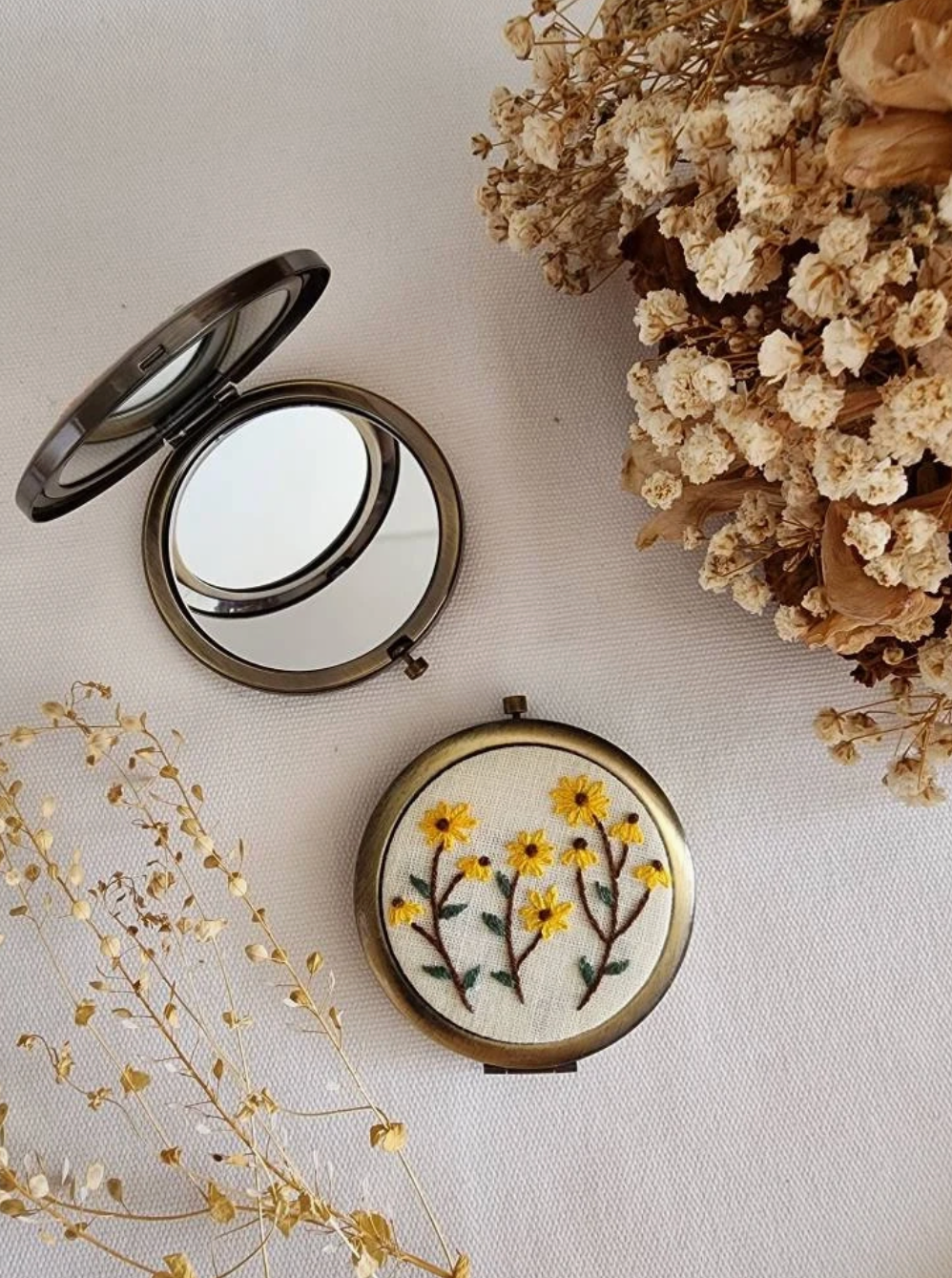 Daisy Embroidered Compact Mirror
