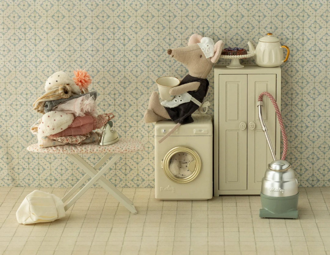Maid Mouse