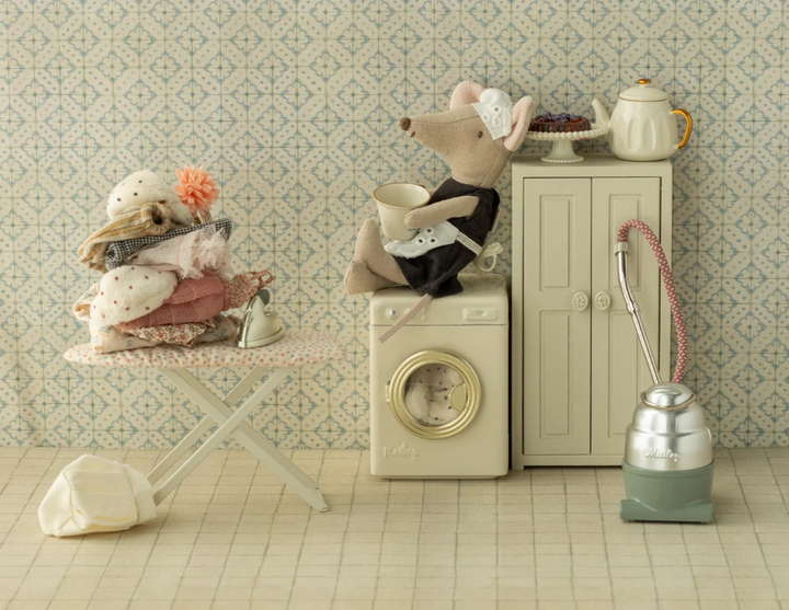 Maid Mouse