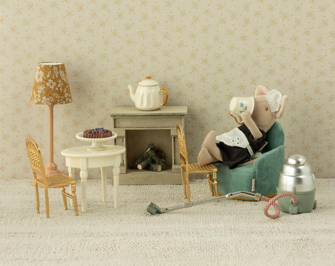 Maid Mouse