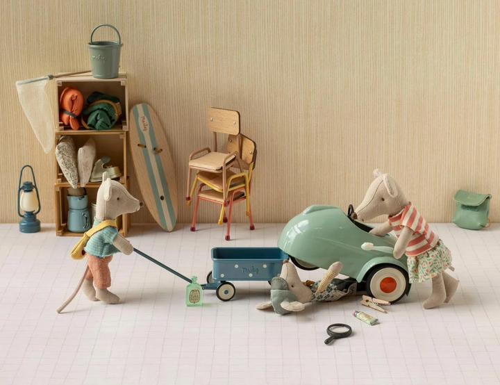 Car for Mouse in Light Mint