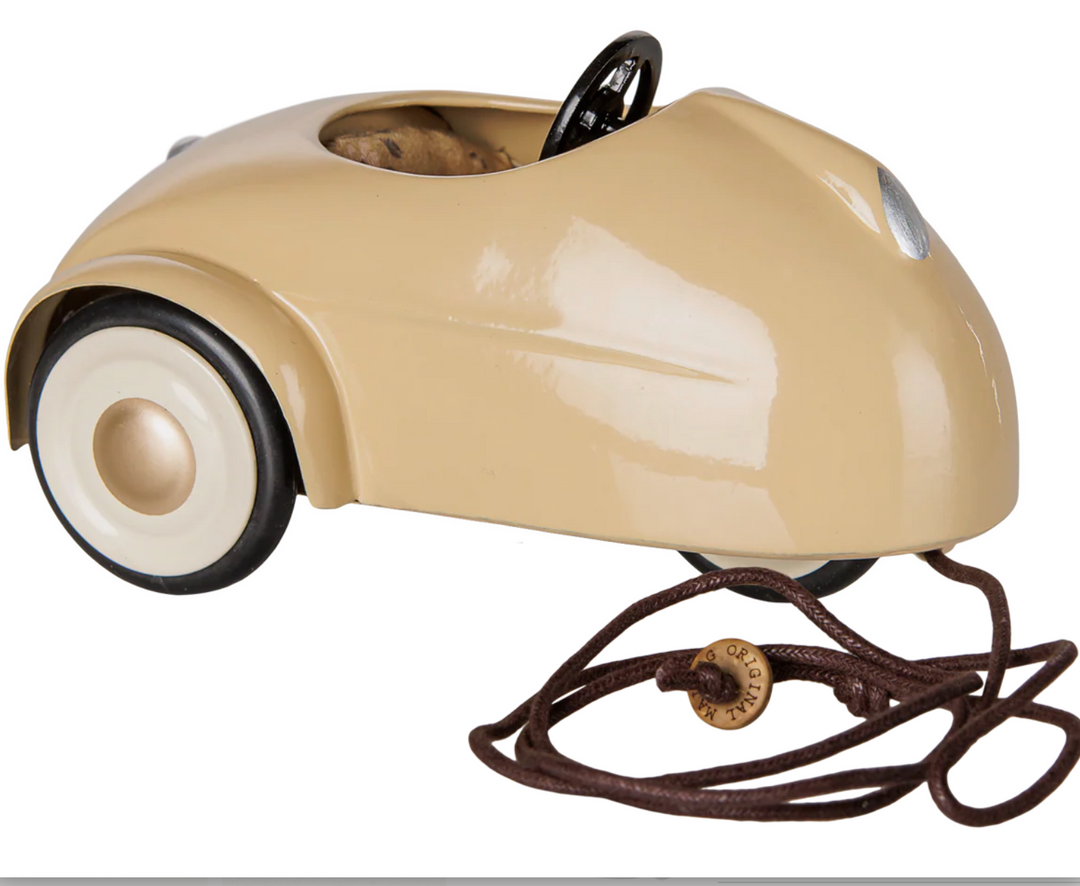 Car for Mouse in Wheat