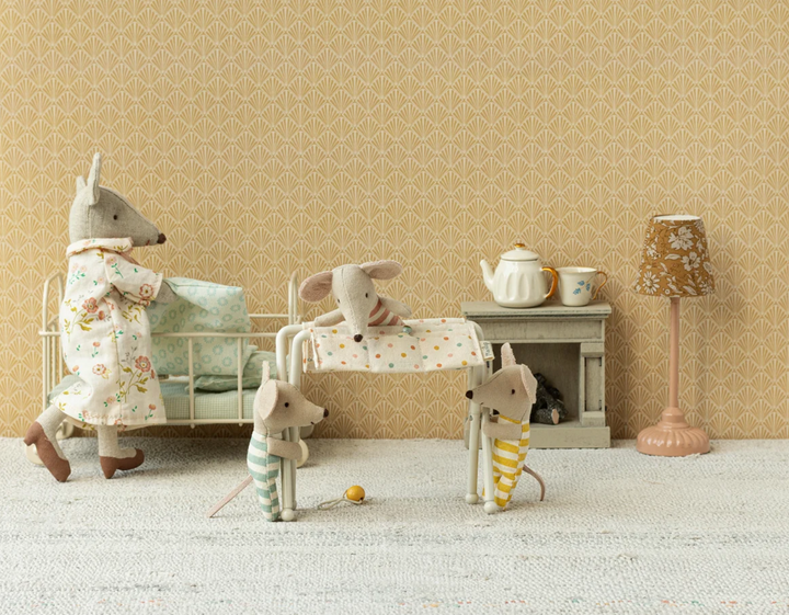Nursery Table, Baby Mouse