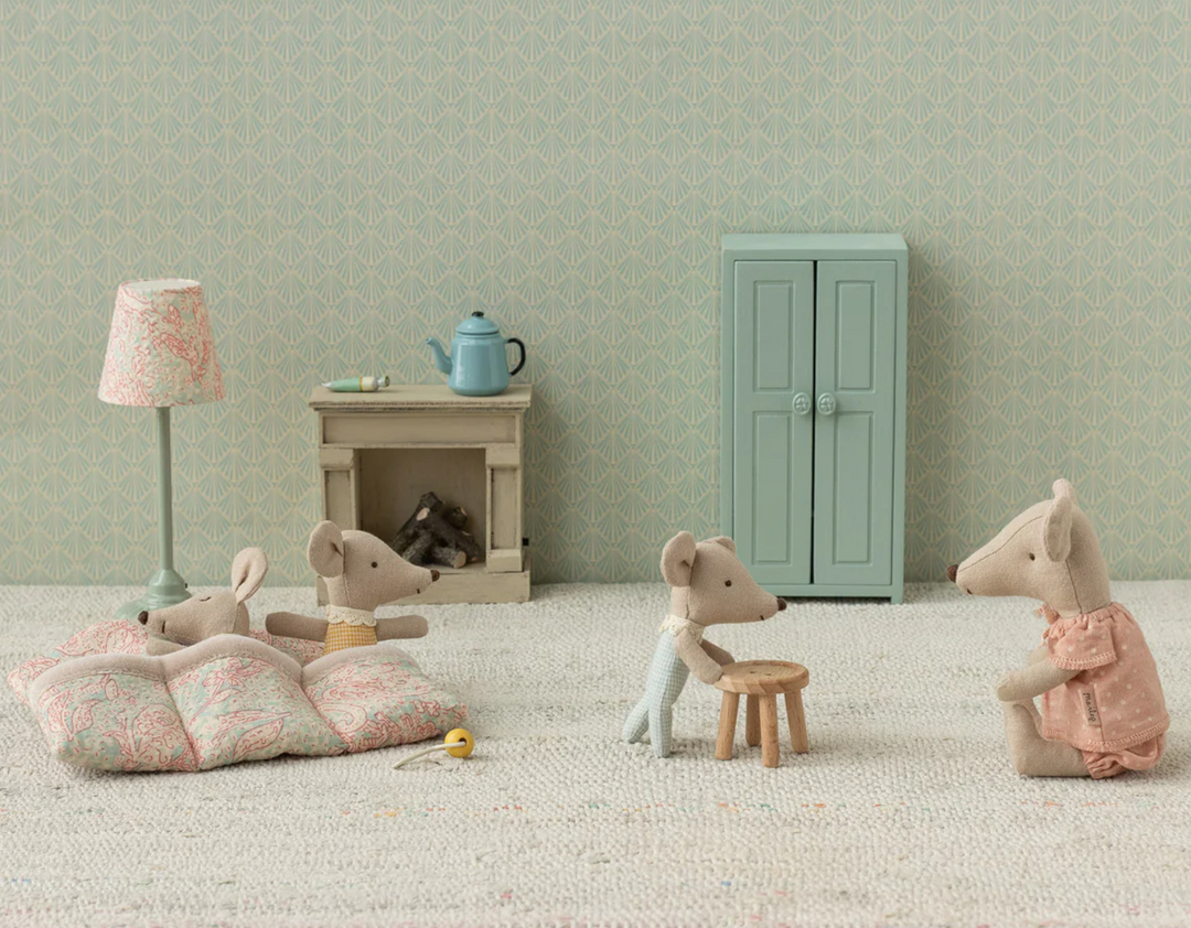 Triplets, Baby Mice in Matchbox, Checker