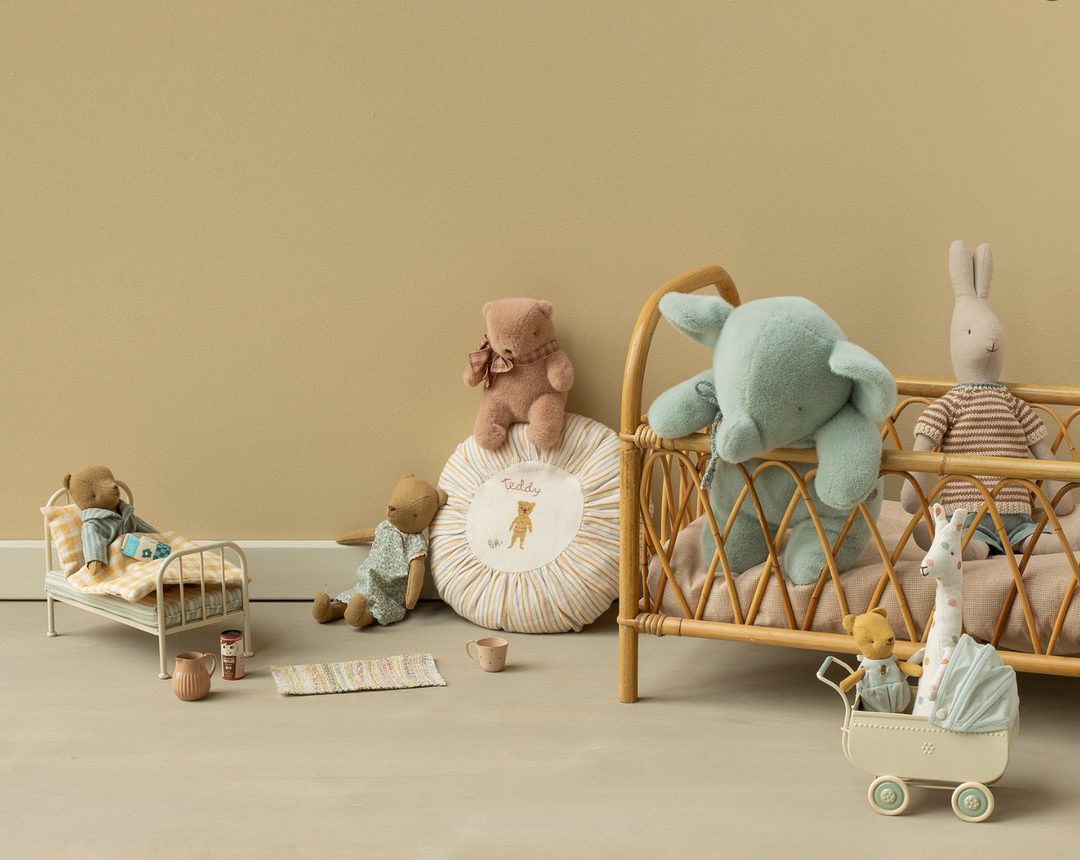 Elephant Plush, Medium, Soft Mint