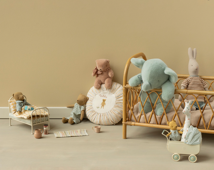 Elephant Plush, Medium, Soft Mint
