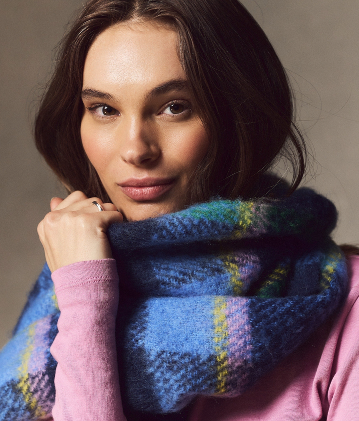 Brushed Scarf in Navy Plaid