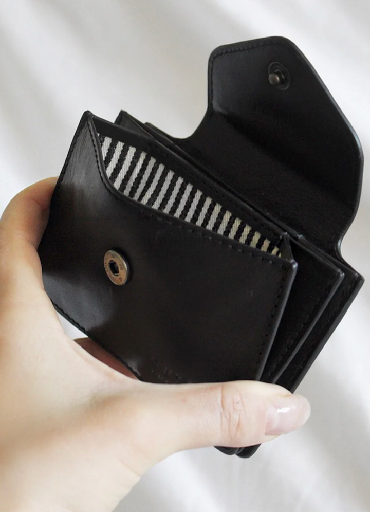 Harmonica Leather Wallet in Cognac or Black