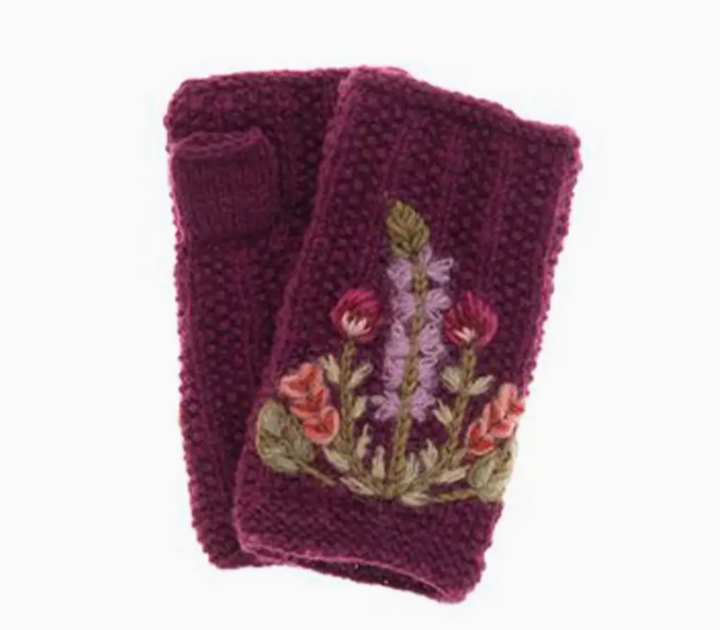 Meadow Handwarmer in Plum