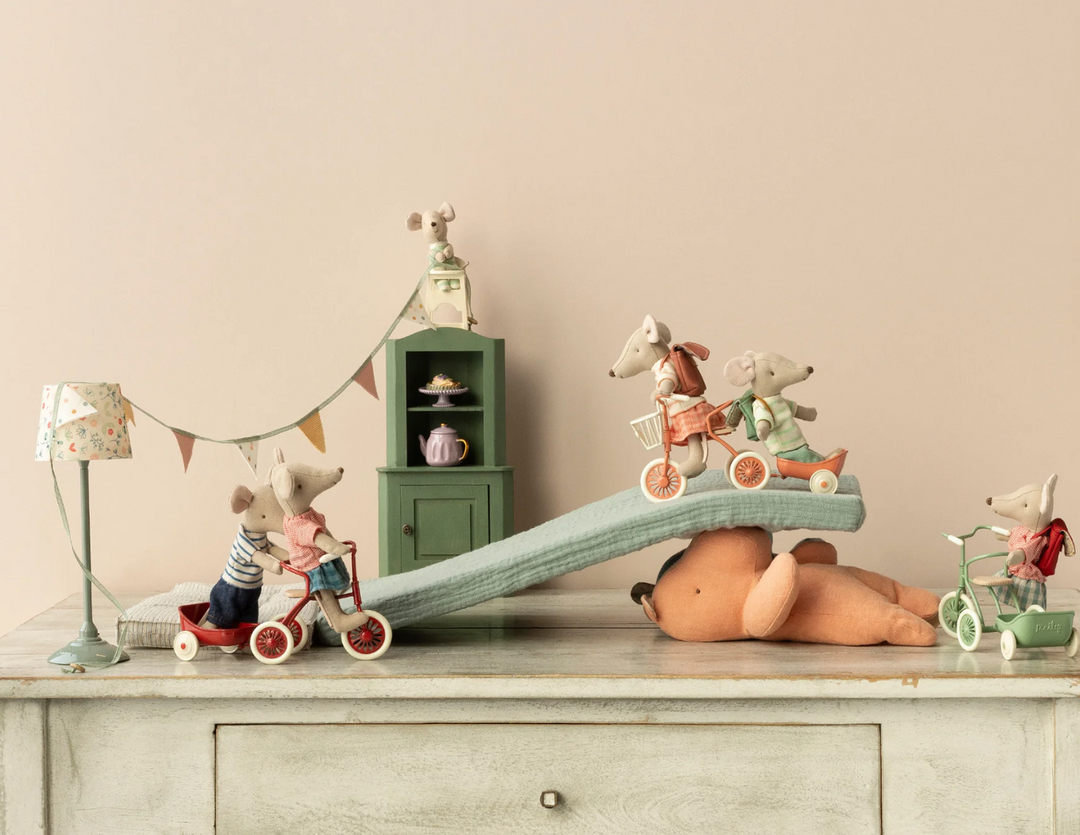 Tricycle Mouse Big Brother in Mint