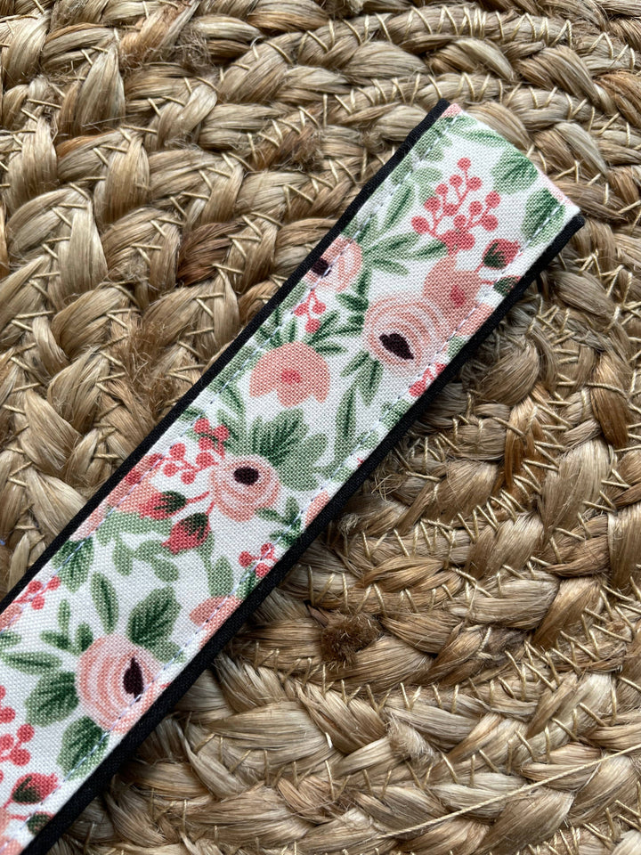 Light Pink Rosa Keychain Wristlet