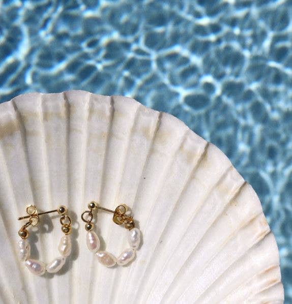 Medium Freshwater Pearl Stud Earrings
