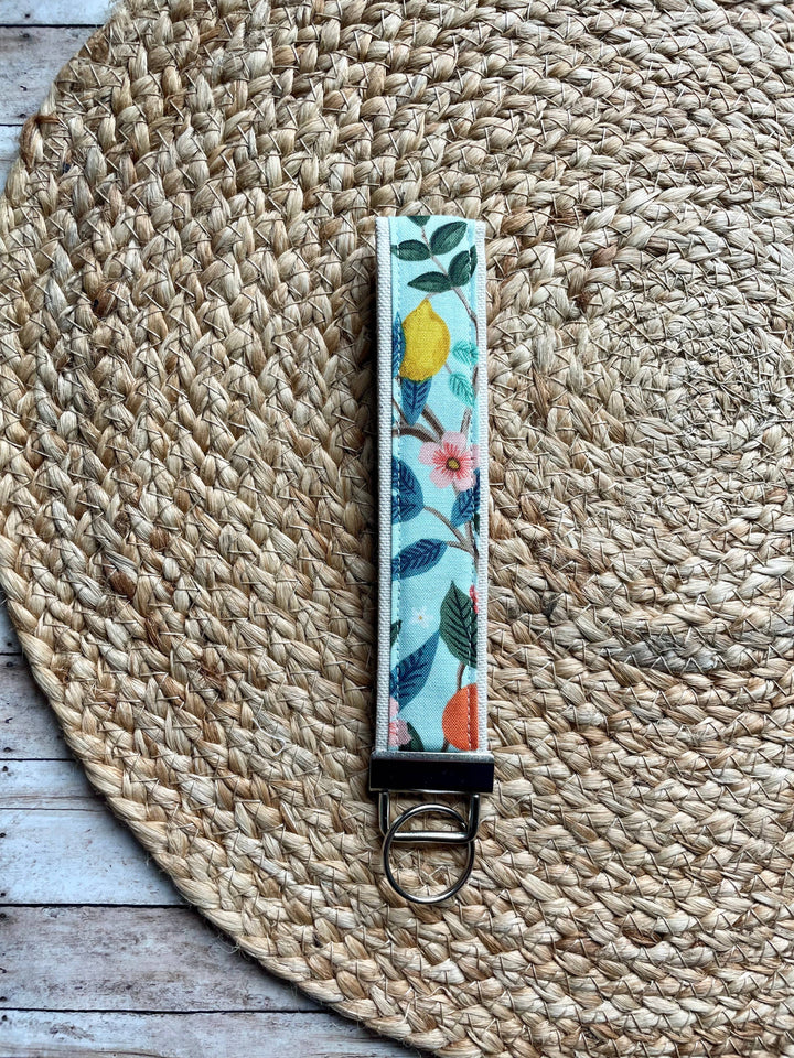 Lt. Citrus Grove Mint Keychain Wristlet