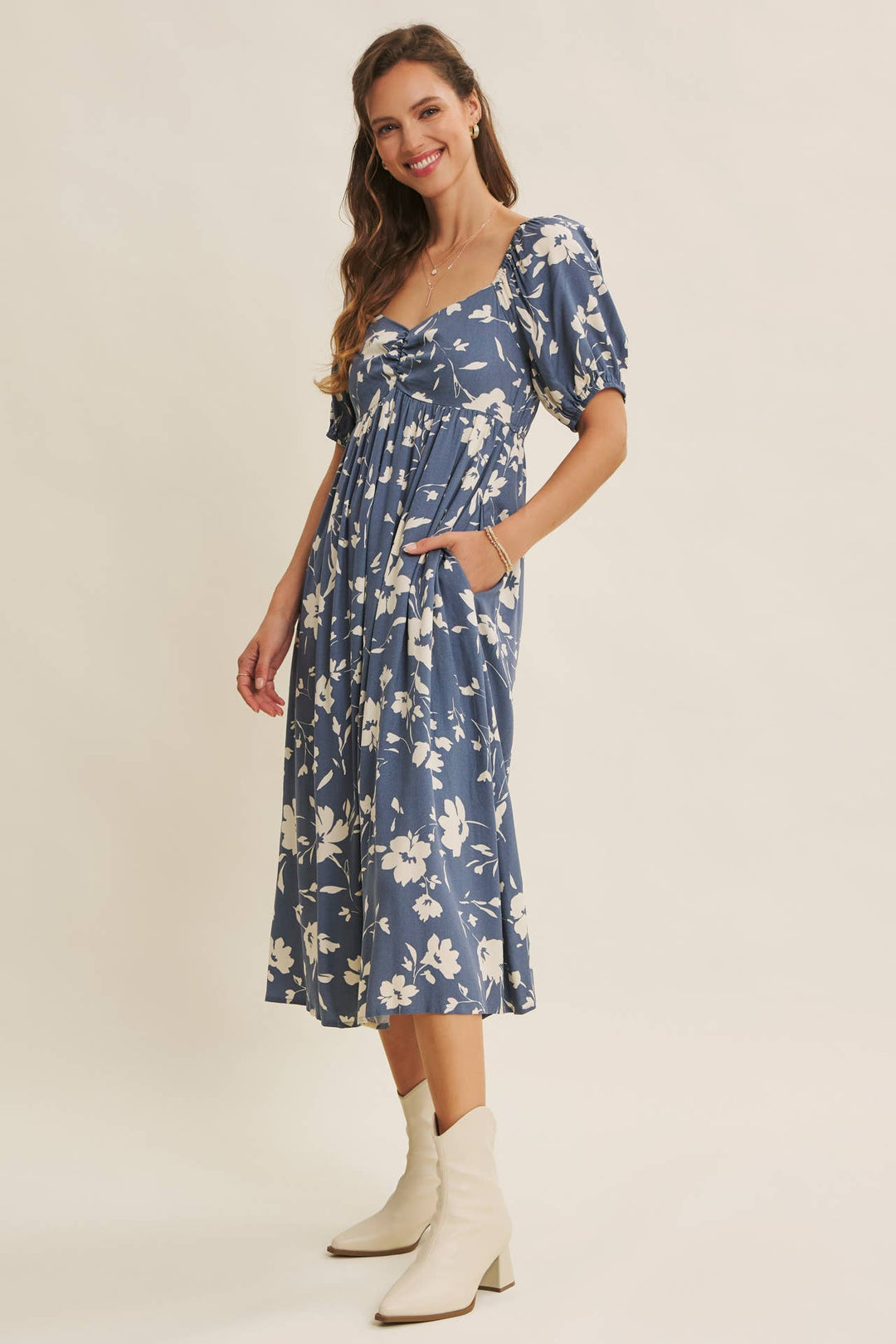 Flowy Sweetheart Neck Midi Dress With Pockets