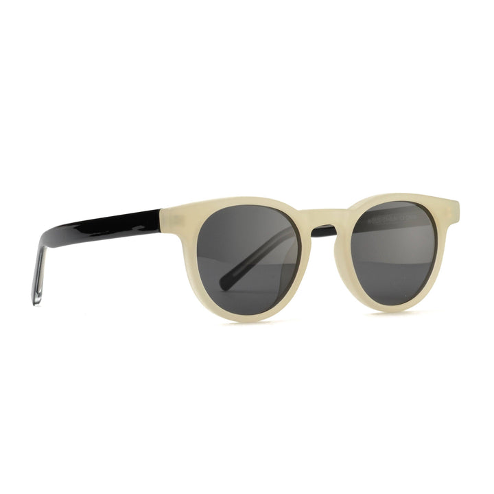 Tai | Ivory Black | Smoky Lens