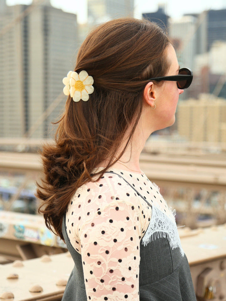 Vintage Daisy Claw Clip