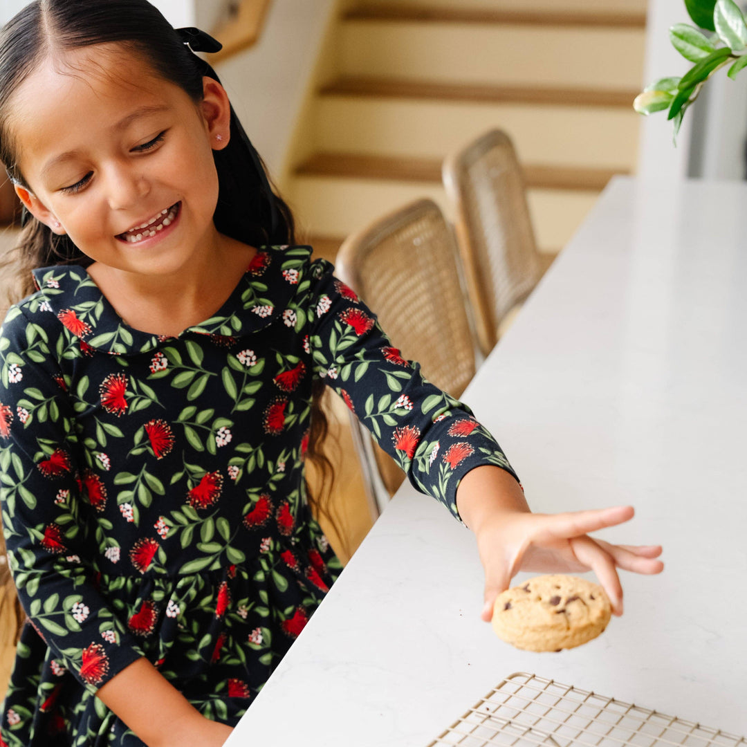 Long Sleeve Peter Pan Dress in Crimson Glow