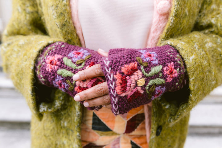 Ruthie Handwarmer in Plum