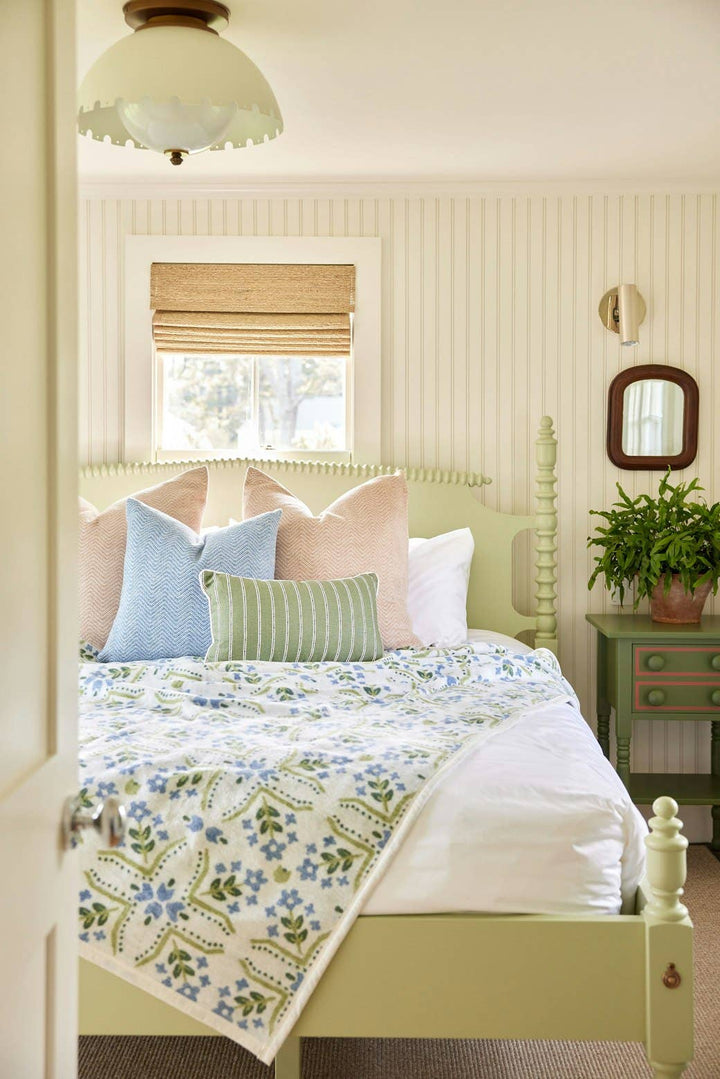 Farmhouse Flowers Blanket