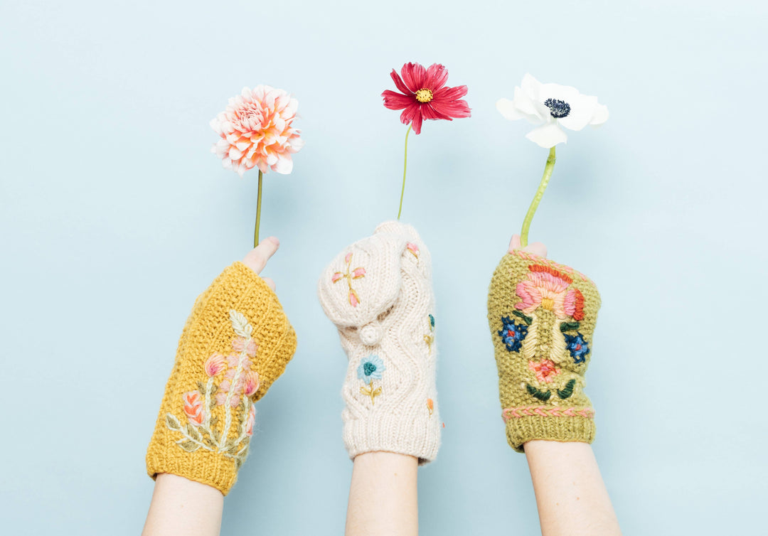 Meadow Handwarmer in Yellow