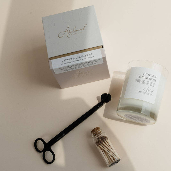 Vetiver &amp; Ember Moss candle, 2 Sizes